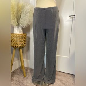 CHICO’S Travelers Stretchy Grey Straight Leg Pants 0